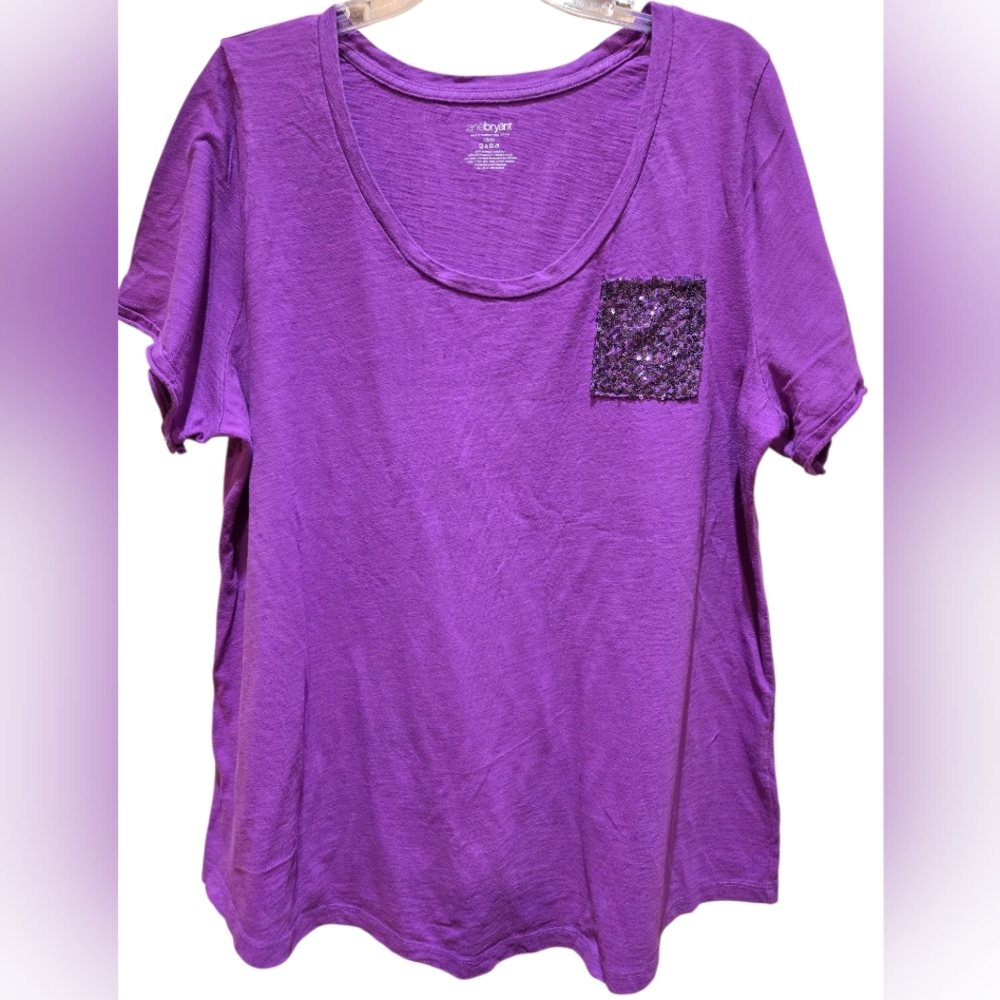 LaneBryant Tee With Sequin Pocket 22/24 EUC